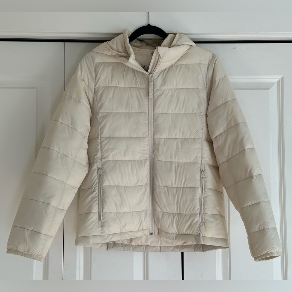 Abercrombie & Fitch Women’s lightweight packable puffer